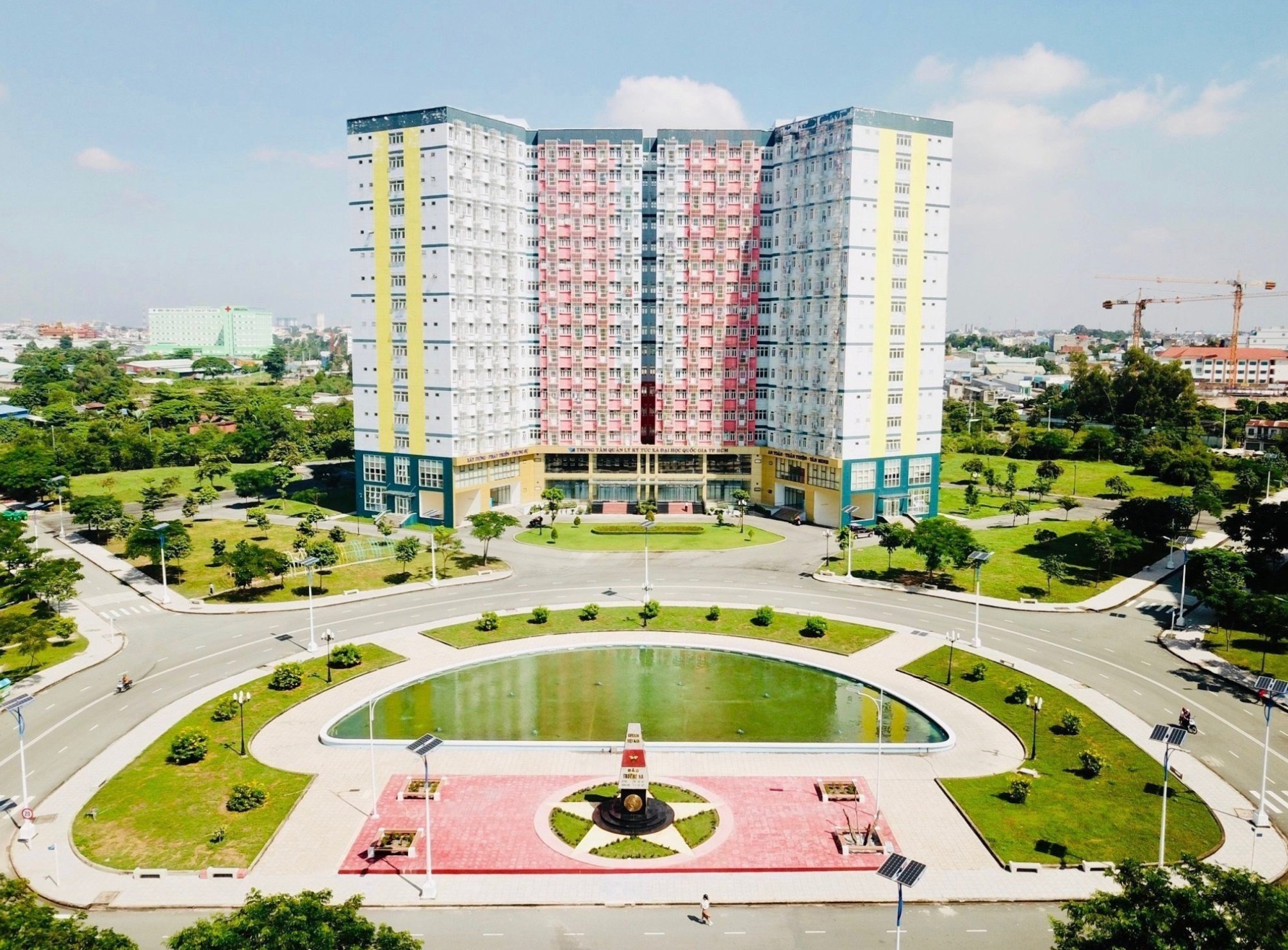 ky-tuc-xa-dai-hoc-quoc-gia4