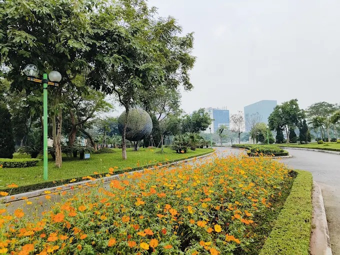 cong-vien-hoa-binh-khuon-vien-3