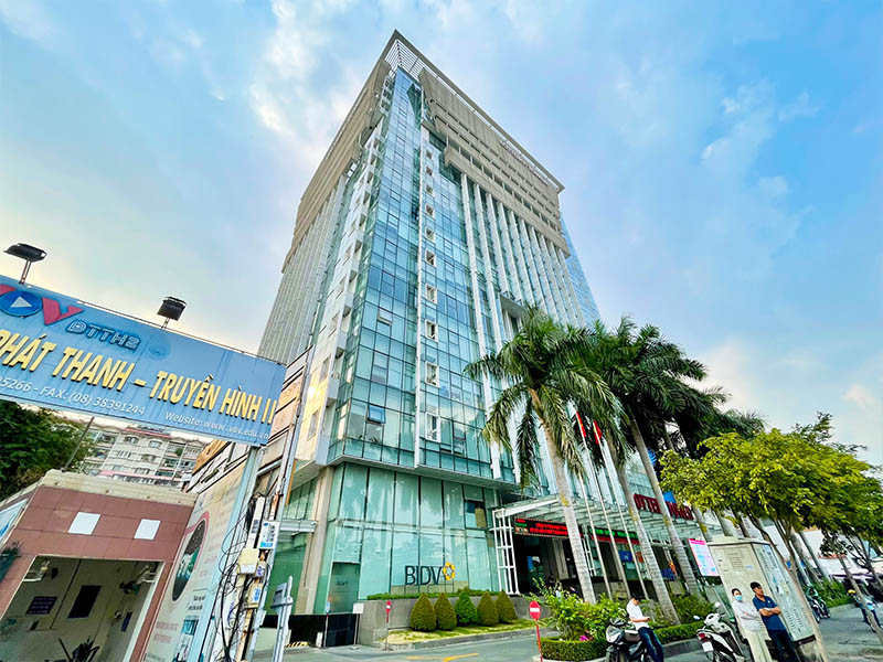toa-nha-lottery-building-77-tran-nhan-ton-2