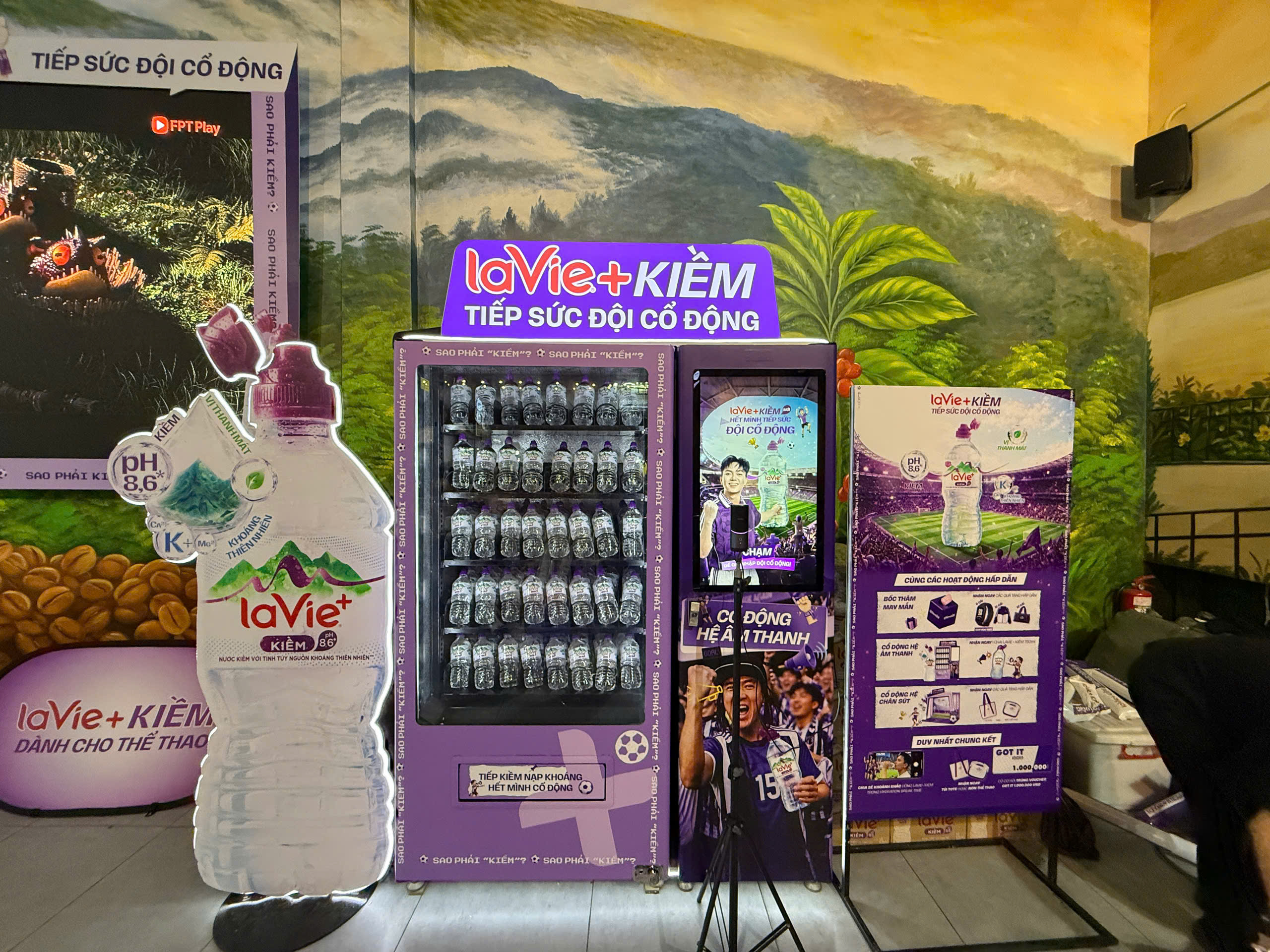 [Recap] Bùng nổ năng lượng tại nova coffee: chương trình "Cổ động hết mình - nhận La Vie+ kiềm free 100%"